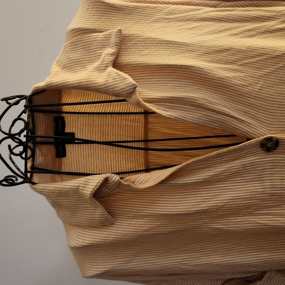 Kim & Cami size large pinstriped blouse - Picture 3 of 7